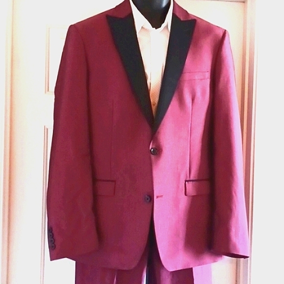 RYAN SEACREST DISTINCTION Cherry Wine Tuxedo Suit - Picture 3 of 12